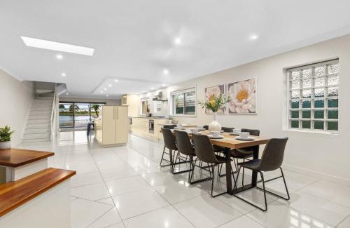 Cabarita House | Modern 3-Bed with Pool & Water Views by Beach