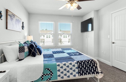 Thomas Drive House | Modern 3-bedroom Townhouse Minutes From the Beach!