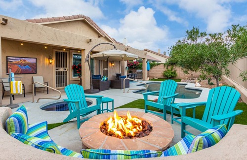 Tatum Ranch House | Modern 3 Bedroom Cave Creek Home with Sparkling Pool