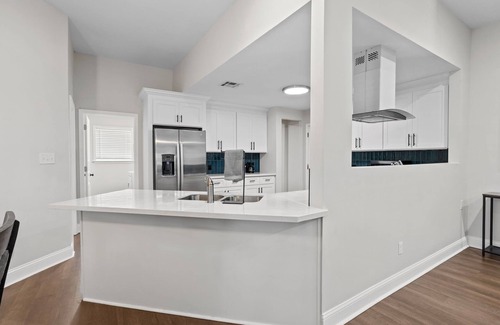 Lake Charles House | Modern 3 Bedroom Home with Pool