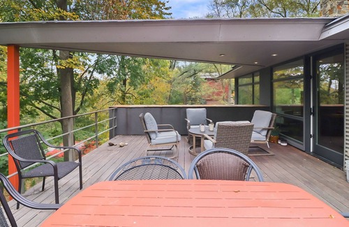 Ogden Dunes House | Modern 3 bedroom home in the heart of Ogden Dunes