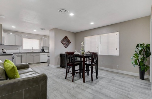 Sunrise Manor House | Modern 3 Bedroom Home with Pac-Man Arcade Fun!