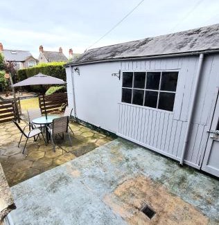 Castlereagh Apartment | Modern 3 bedroom house close to the city centre