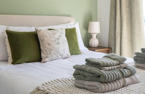 Llanrwst House | Modern 3 bedroom house Llanrwst less than a 5 minute drive from Zip World Forest