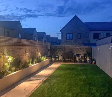 Combe Down House | Modern 3 bedroom house with parking
