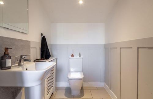 Combe Down House | Modern 3 bedroom house with parking