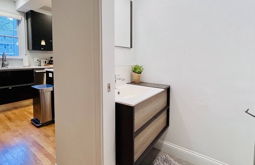 Porter Square House | Modern 3 Bedroom Porter Square Townhouse Near Harvard w/ Parking
