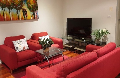 Hornsby Villa | Modern 3 bedroom townhouse in Hornsby Centre