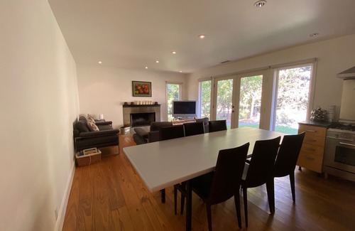 Oakville House | Modern 3 Bedroom Wine Country Home Near Yountville