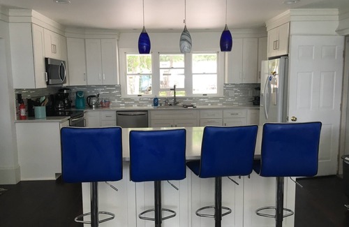 Mayville House | Modern 300 ft lakefront with pool