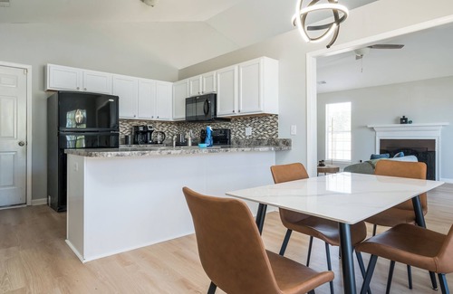 Huntcliff House | Modern 3BA w/Stunning Amenities