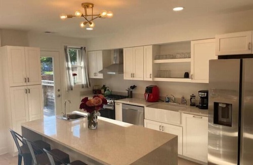 Kingman Park House | Modern 3BD 2.5 BTH in a Quiet Classic Neighborhood