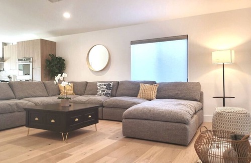 Coronado House | Modern 3Bedroom |Central PHx | HeatedPool