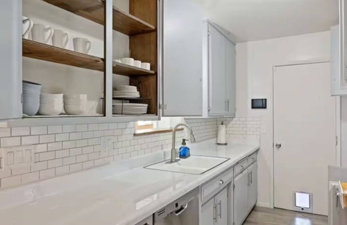 Hemet House | Modern 3BR/2BA | Game Lounge & Outdoor Games