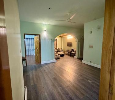 Basundhara Residential Area Apartment | Modern 3BR Flat,Bashundhara ,AC, Wi-Fi, KeyHost Homes