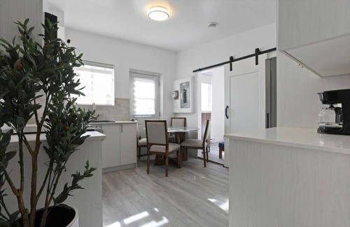 Sainte-Marie Apartment | Modern 3BR Gem in Montreal's Gay Village, Perfect for Exploring the City