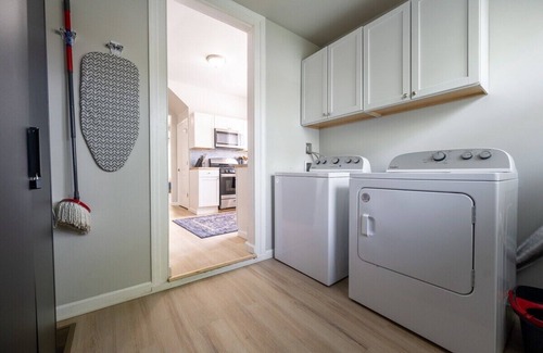 Meridian-Kessler House | Modern 3BR Haven | Near City Hotspots