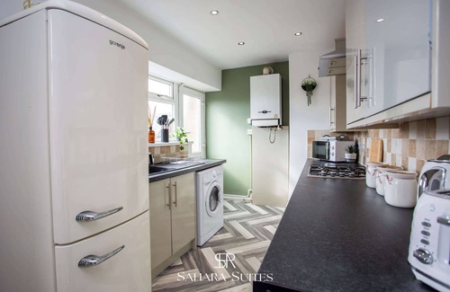 Heaton House | Modern 3BR | Newcastle Centre | Jesmond & Quayside