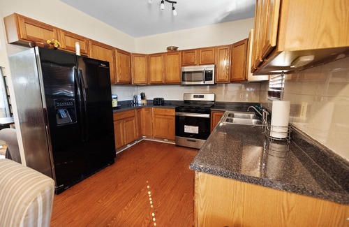 Nauck House | ★Modern 3BR Townhouse minutes from Washington, DC★