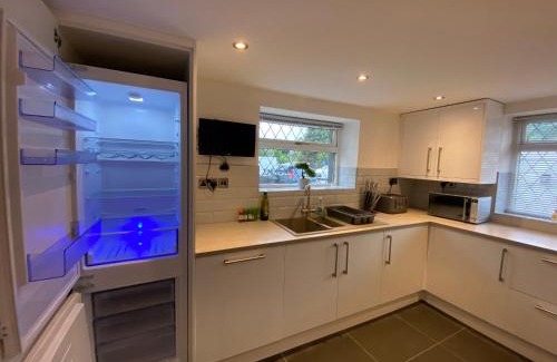 Llanrwst House | Modern 4-bed Cottage Llanwrst Town Centre & Parking - Snowdonia! near Betws-y-Coed