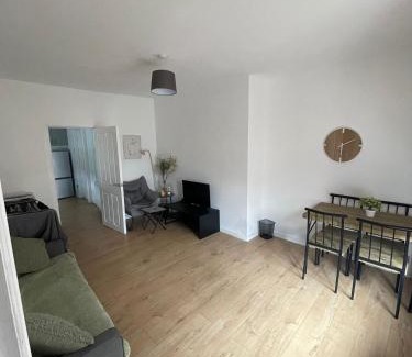 Hartlepool House | Modern 4 Bed Home, Free Parking in Hartlepool town