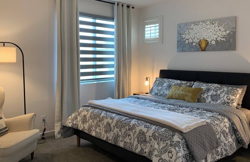 Otay Ranch House | Modern 4 bedroom 3.5 bath house in urban Millenia