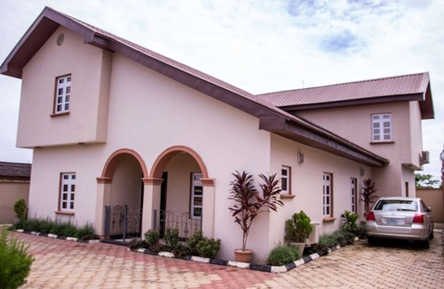 Ibadan House | Modern 4 Bedroom En-suite duplex 24/7 Security