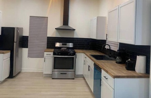 Windsor Park House | Modern 4 bedroom House!
