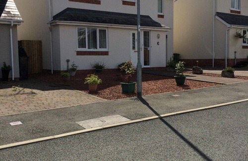 Corwen House | Modern 4 Bedroom House