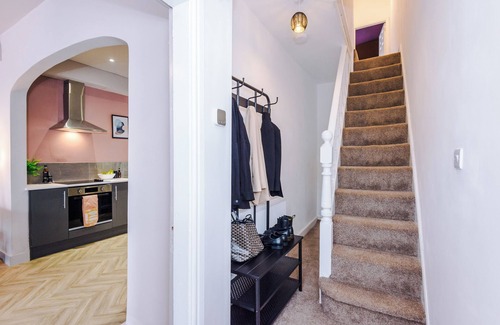 Salford House | Modern 4-Bedroom in Manchester