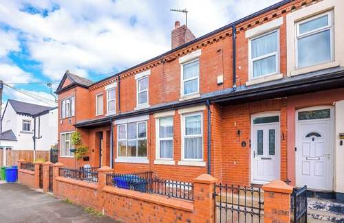 Salford House | Modern 4-Bedroom in Manchester