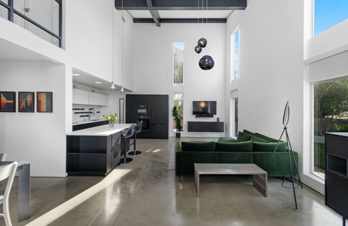 View Park-Windsor Hills House | Modern 4-bedroom retreat w/pool and endless views