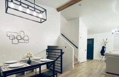 Fairpark House | Modern 4-bedroom downtown oasis