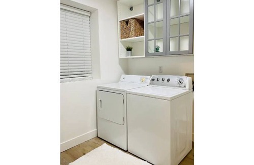 Fairpark House | Modern 4-bedroom downtown oasis