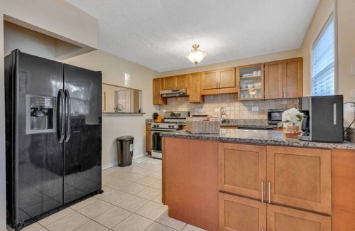 Stone Mountain House | Modern 4 Bedroom Home Minutes From Stone Mountain