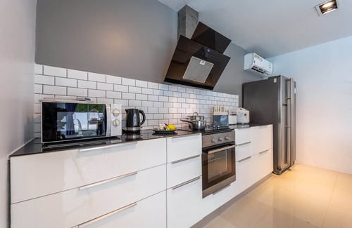 Nong Kae Villa | Modern 4 Bedrooms Pool Villa - VY