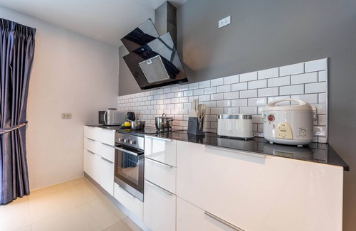 Nong Kae Villa | Modern 4 Bedrooms Pool Villa - VY