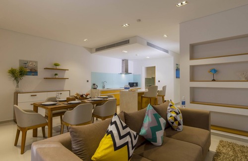 Ngu Hanh Son Villa | Modern 4 BR villa-golf view for family