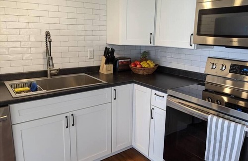Dedham Cottage | Modern 4 season lakefront 4BR, 2BA near Acadia