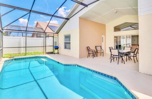 Indian Point House | Modern 4BR Home - Pool Games Room - Near Disney