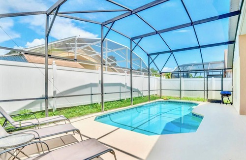Indian Point House | Modern 4BR Home - Pool Games Room - Near Disney