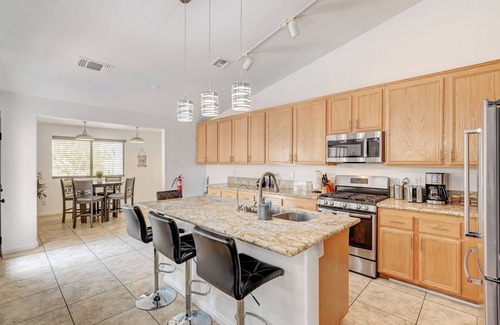 Green Valley House | Modern 5 Bedroom Private Home