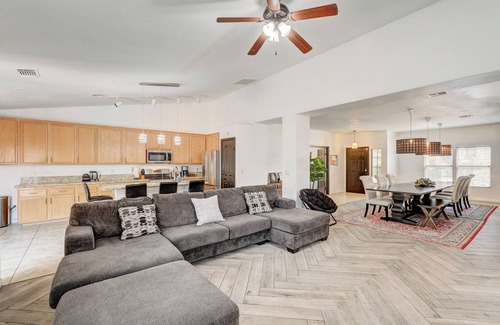 Green Valley House | Modern 5 Bedroom Private Home