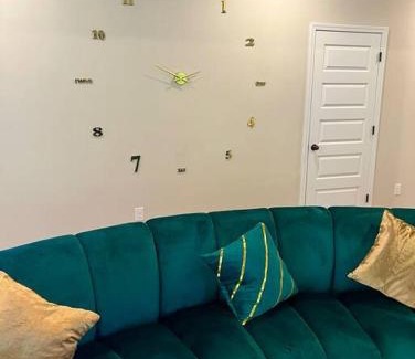 Sandtown House | ~Modern 5 bedrooms Luxury home ~