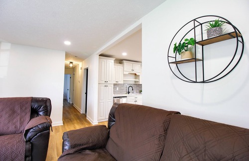 Lynchburg House | Modern 5 BR Retreat Minutes from LU