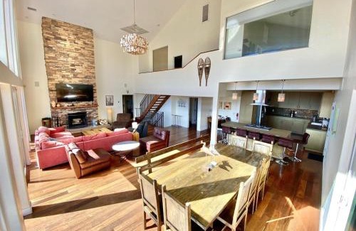 Lake Arrowhead House | Modern 6 bedroom retreat, stunning lake views, close to village!