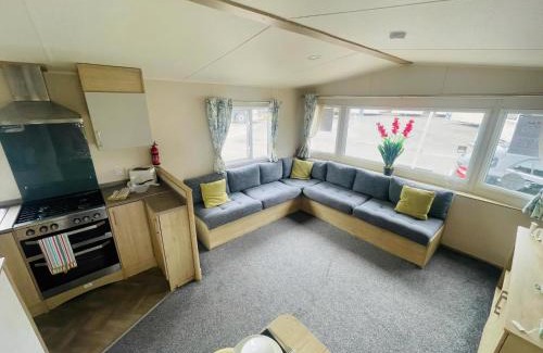 Winestead Other | Modern 6 Berth Caravan At Sand Le Mere Park, Yorkshire Ref 71002D