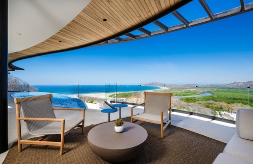 Tamarindo Villa | Modern 6 BR Ocean View Villa with pingpong table, daily breakfast & cleaning