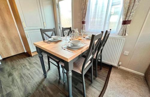 Walton on the Naze Other | Modern 8 Berth Caravan With Decking At Naze Marine Park, Ref 17006Tw