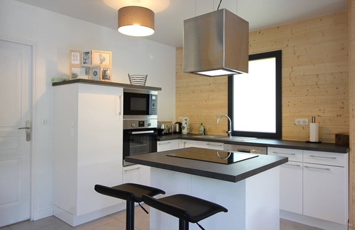 Mont-Dore Ski Chalet | Modern 92m² chalet with garage, chargers, Wi-Fi, close to center